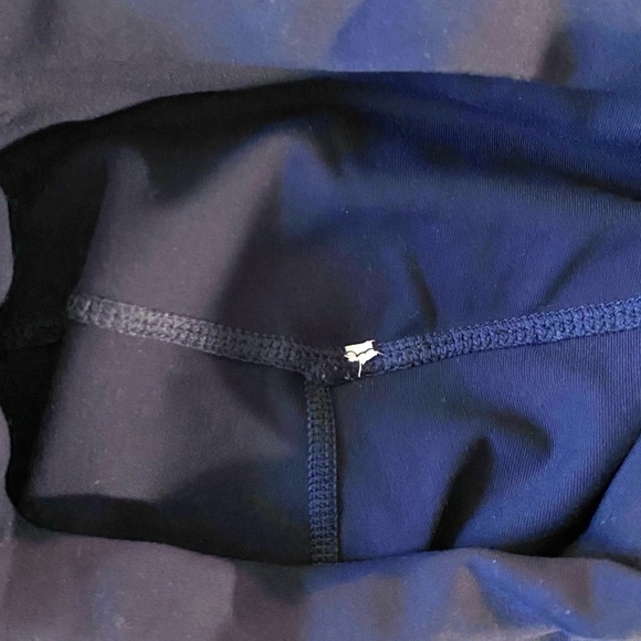 3 for $40 ✨ Navy Midnight Blue Athletic Leggings - Picture 6 of 7